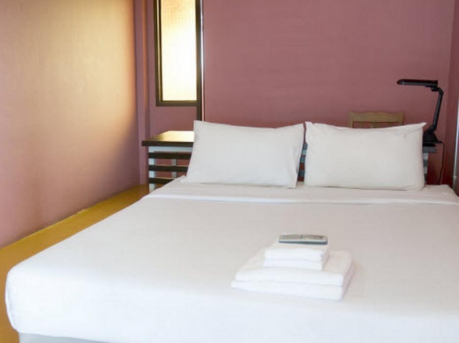 B2 Santitham Hotel เชียงใหม่ ภายนอก รูปภาพ