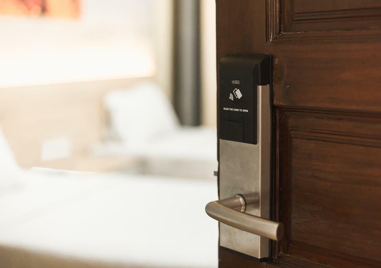 B2 Santitham Hotel เชียงใหม่ ภายนอก รูปภาพ