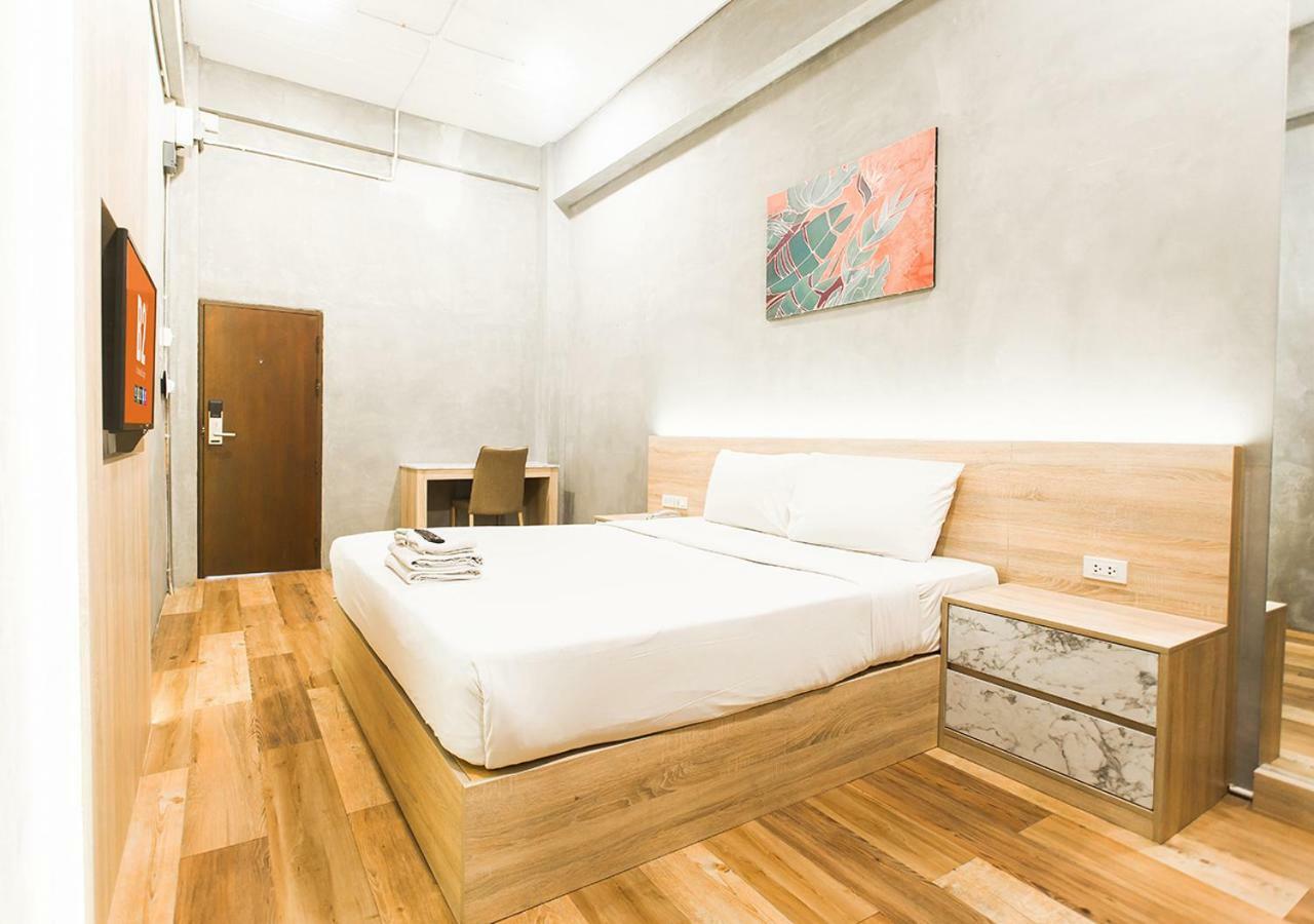 B2 Santitham Hotel เชียงใหม่ ภายนอก รูปภาพ